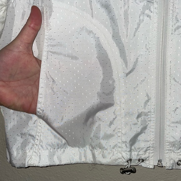 NWT Women’s Seattle Sounders White Lightweight Windbreaker Jacket Sz L - Picture 5 of 8